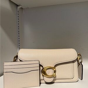 Coach Tabby 20 Shoulder/Crossbody Bag in chalk with Card Holder